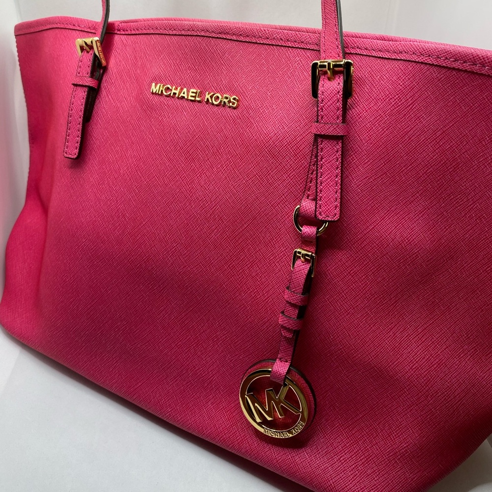 Michael Kors Medium Jet Set Tote